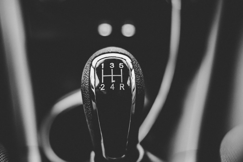 Manual gear lever